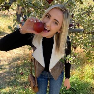 Meet your Posher, Victoria